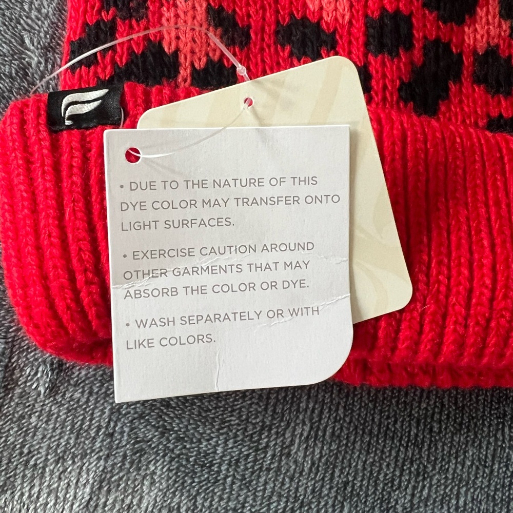 NWT Fabletics Red Leopard Beanie with Pom Pom - Picture 5 of 8